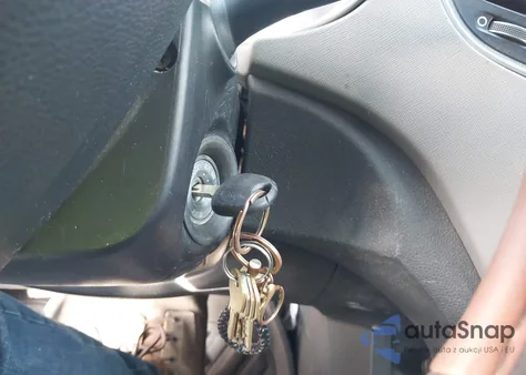 2015 Hyundai Santa Fe Sport 2.4L from USA, damaged, VIN 5XYZU3LBXFG242422